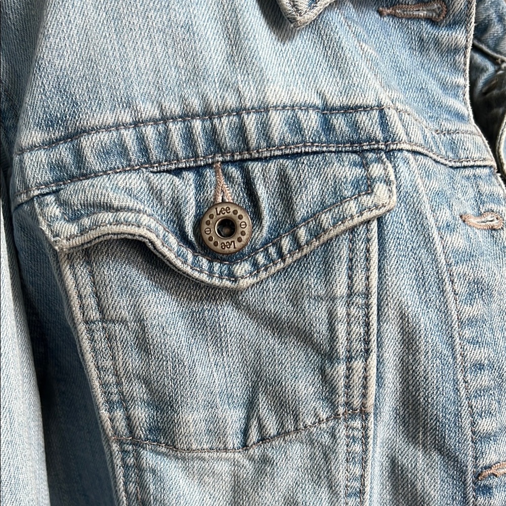 Lee Classic Blue Jean Jacket - Picture 4 of 11